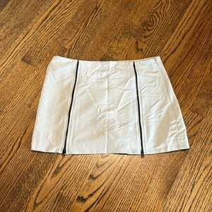Zara mini skirt, size M. NWT.